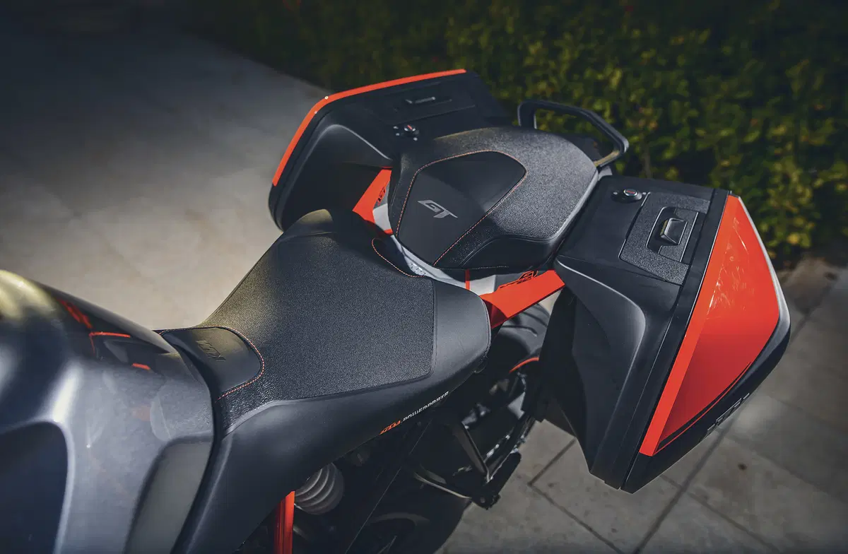 KTM SuperDuke 1290 GT (37)