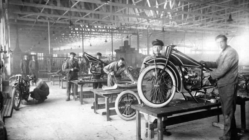 BMW e i suoi primi 100 anni