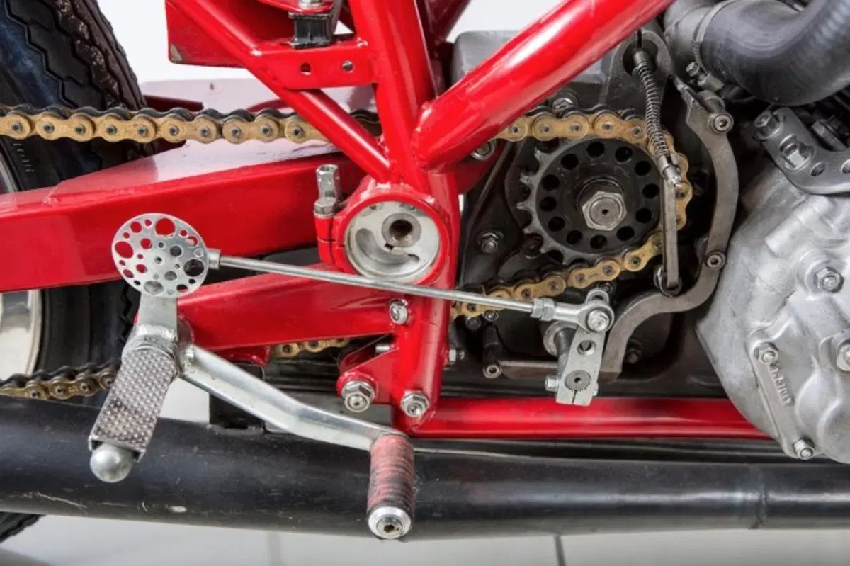 MV Agusta, all’asta la leggendaria '3 cilindri' che corse nel 1973 (4)