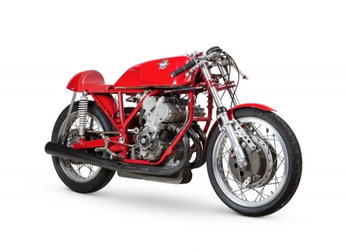 MV Agusta, all’asta la leggendaria '3 cilindri' che corse nel 1973 (14)