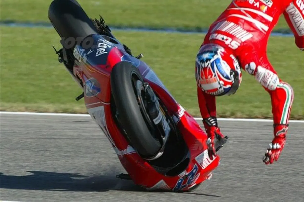 Nelle prove al Mugello Rossi è il più veloce ma Lorenzo è il più costante (3)