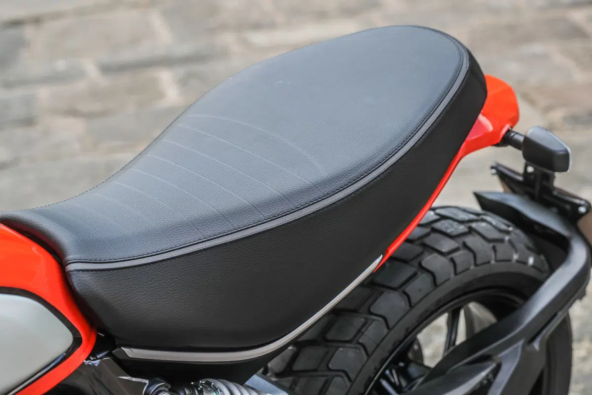 Ducati Scrambler Icon 2019. Più curata, comoda e sicura (6)