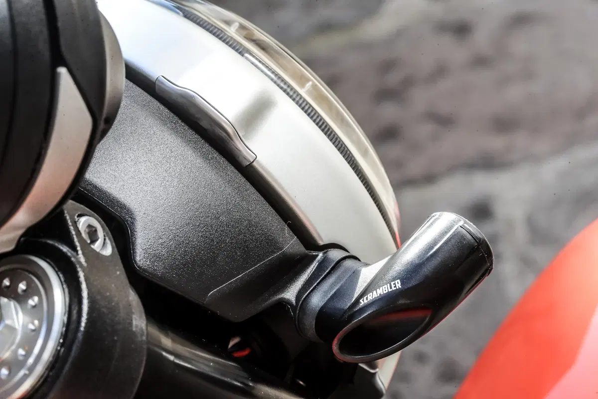 Ducati Scrambler Icon 2019. Più curata, comoda e sicura (18)