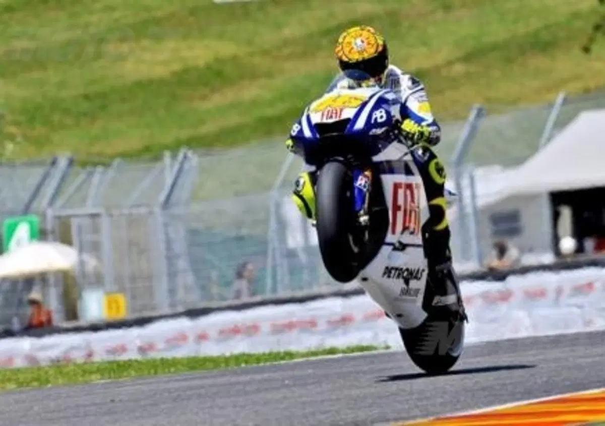 Rossi: &laquo;La spalla mi d&agrave; fastidio, ma questa pista mi aiuta&raquo;