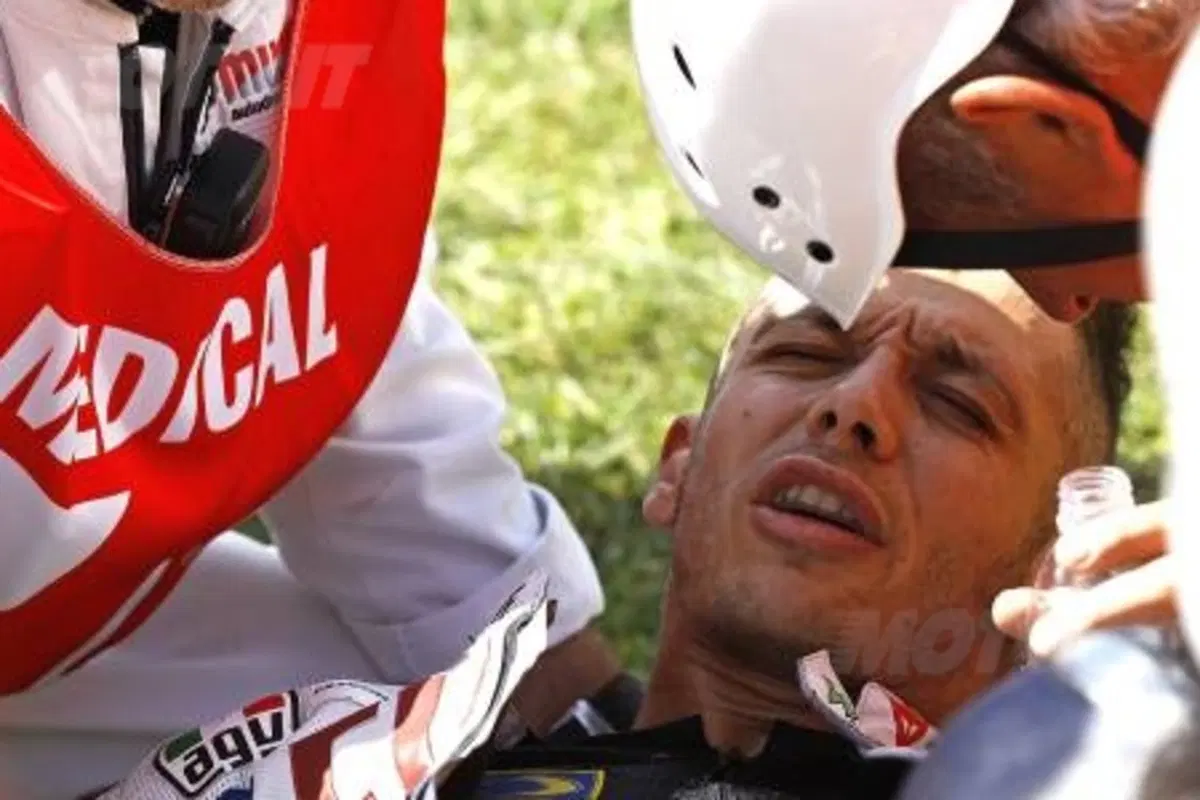 Rossi cade, frattura scomposta ed esposta di tibia e perone (10)