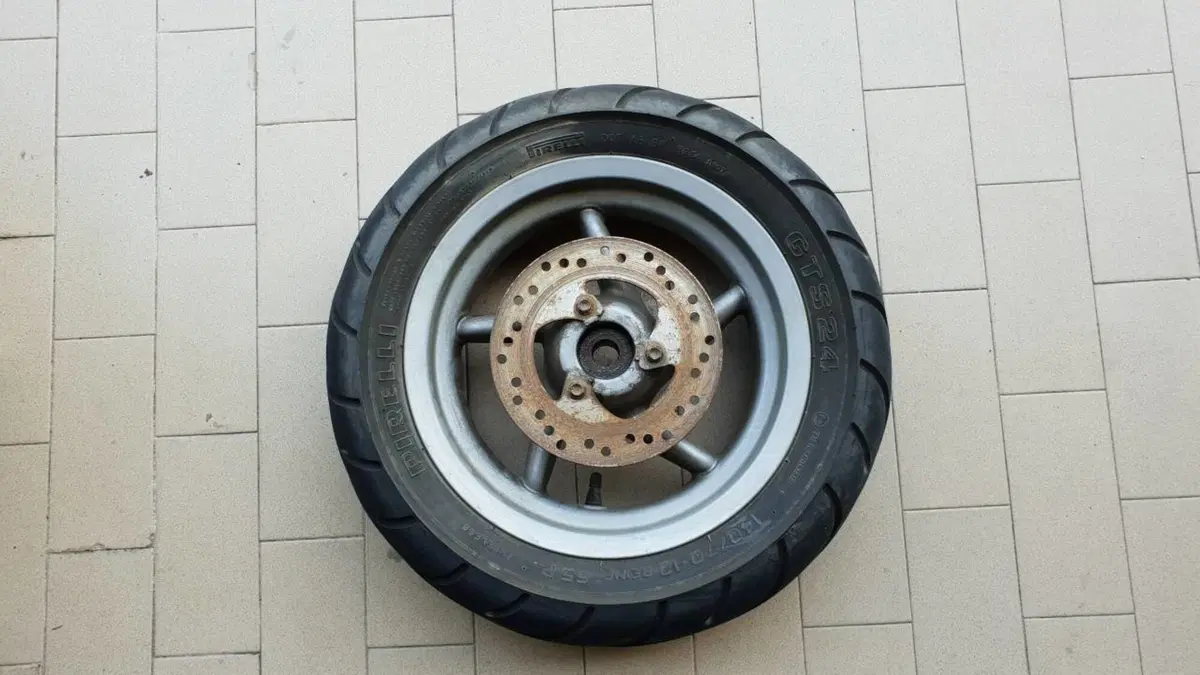 Ruota posteriore con disco Aprilia Leonardo