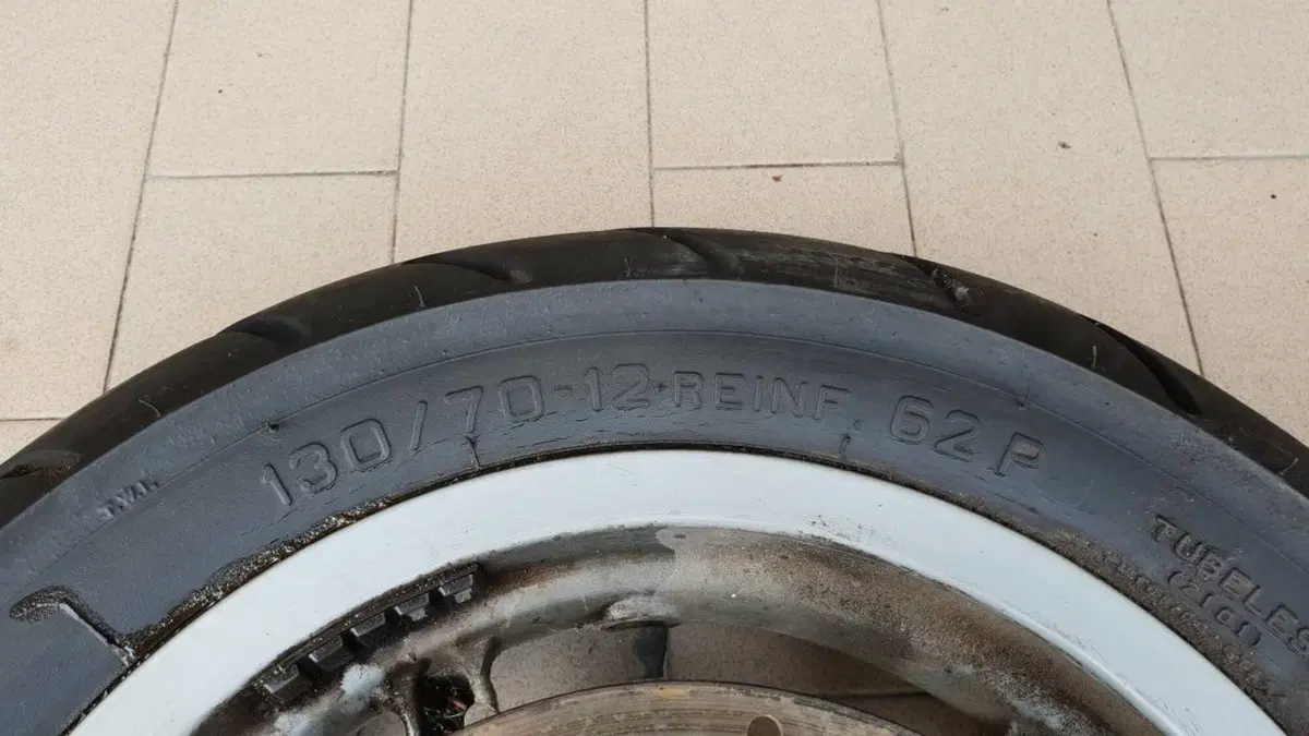 Ruota anteriore con disco Aprilia Leonardo 150 (5)