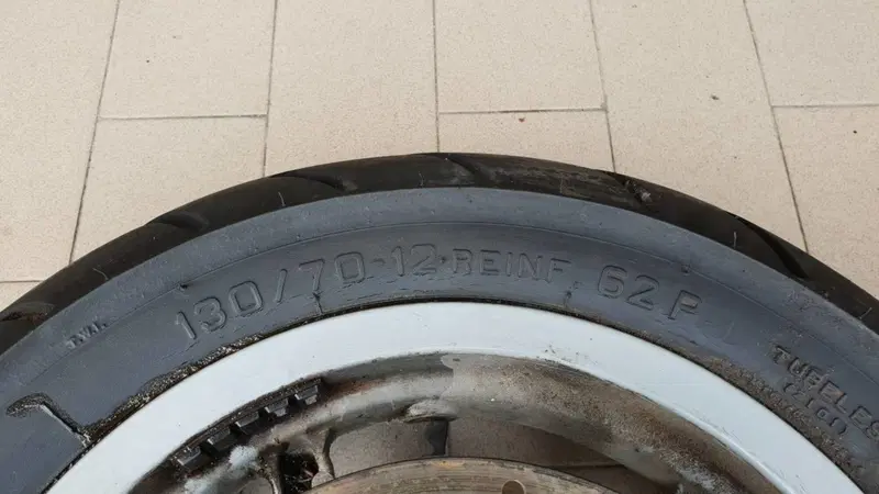 Ruota anteriore con disco Aprilia Leonardo 150 (5)