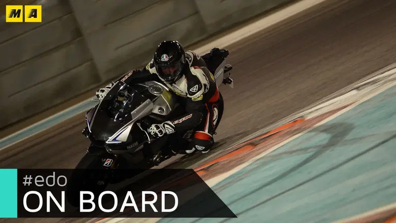 Onboard in notturna a Yas Marina
