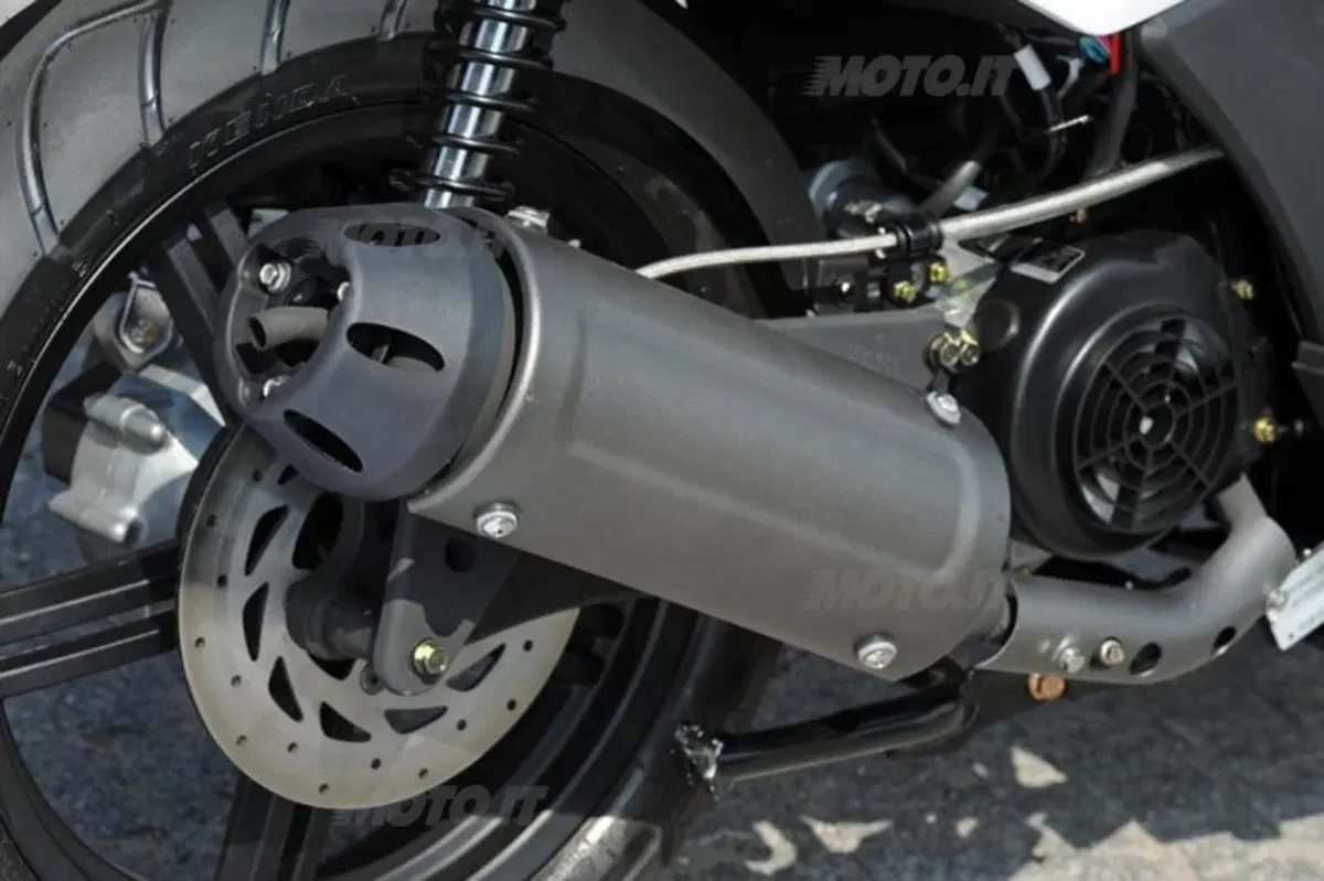 Kymco Agility R16 200i e Agility R16 50 2T  (3)