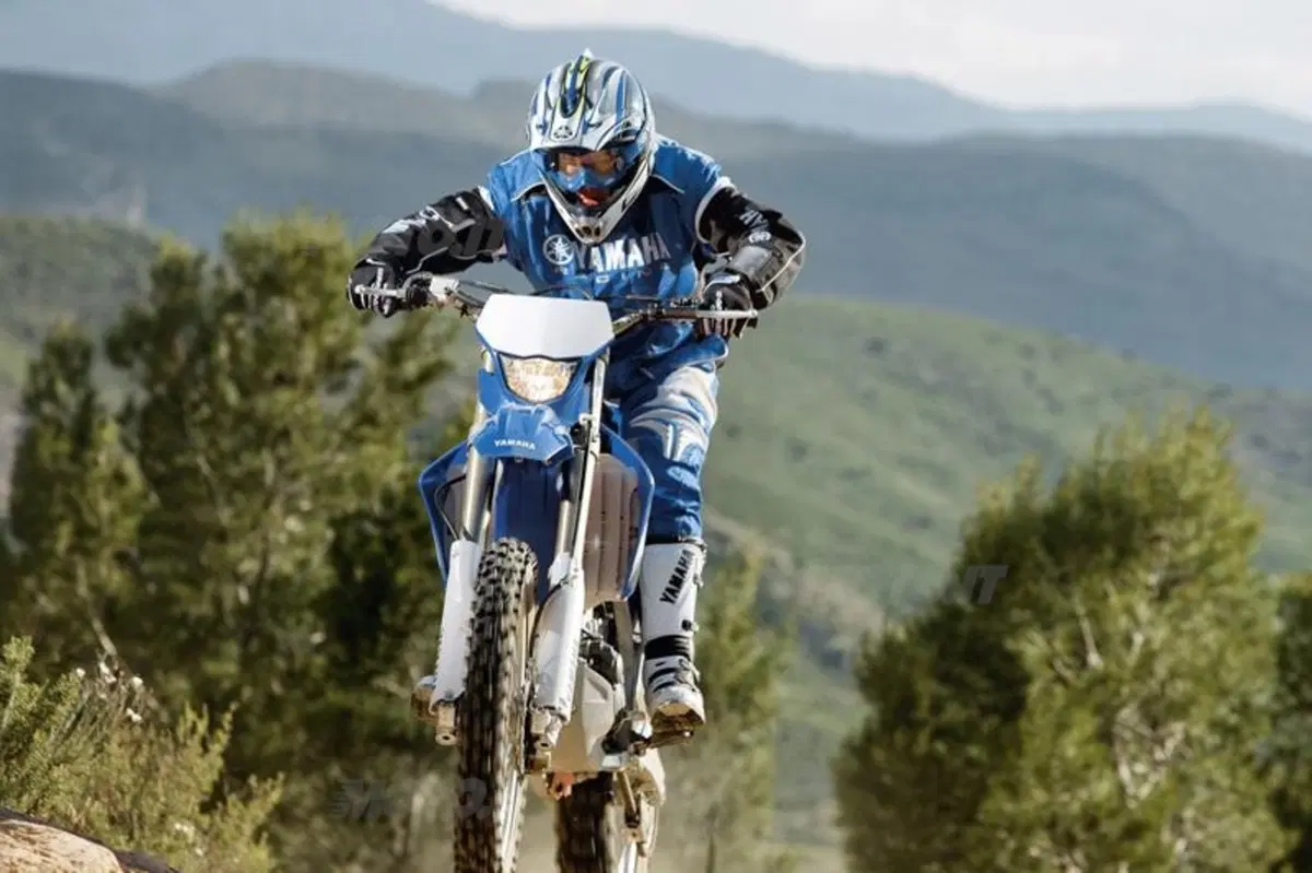 Yamaha WR-F e YZ-F 2011. Ecco i prezzi (17)