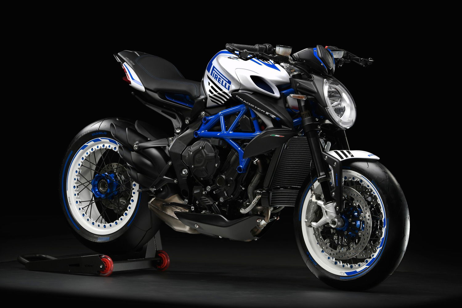 MV Agusta Brutale Dragster 800 RR Pirelli