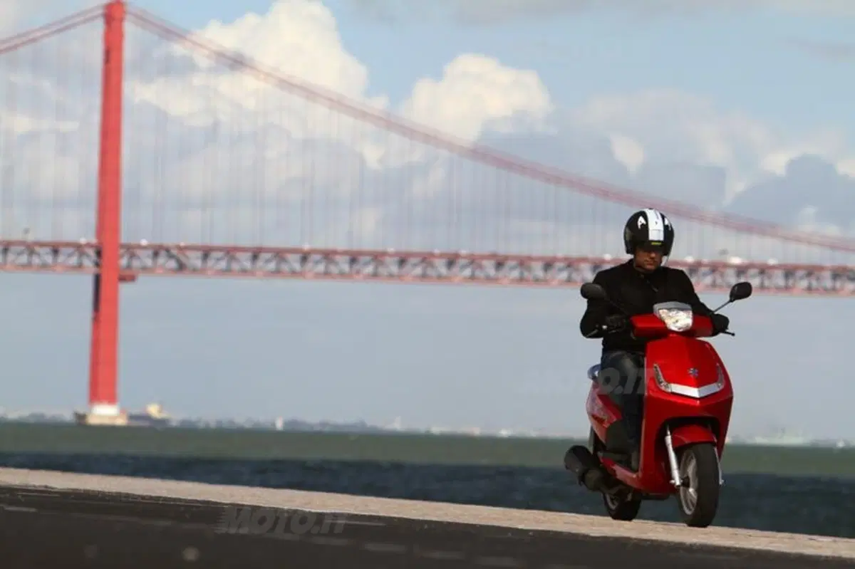 Peugeot Vivacity 125  (2)
