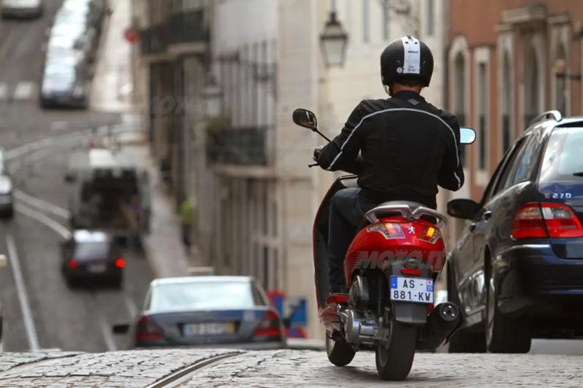 Peugeot Vivacity 125  (11)