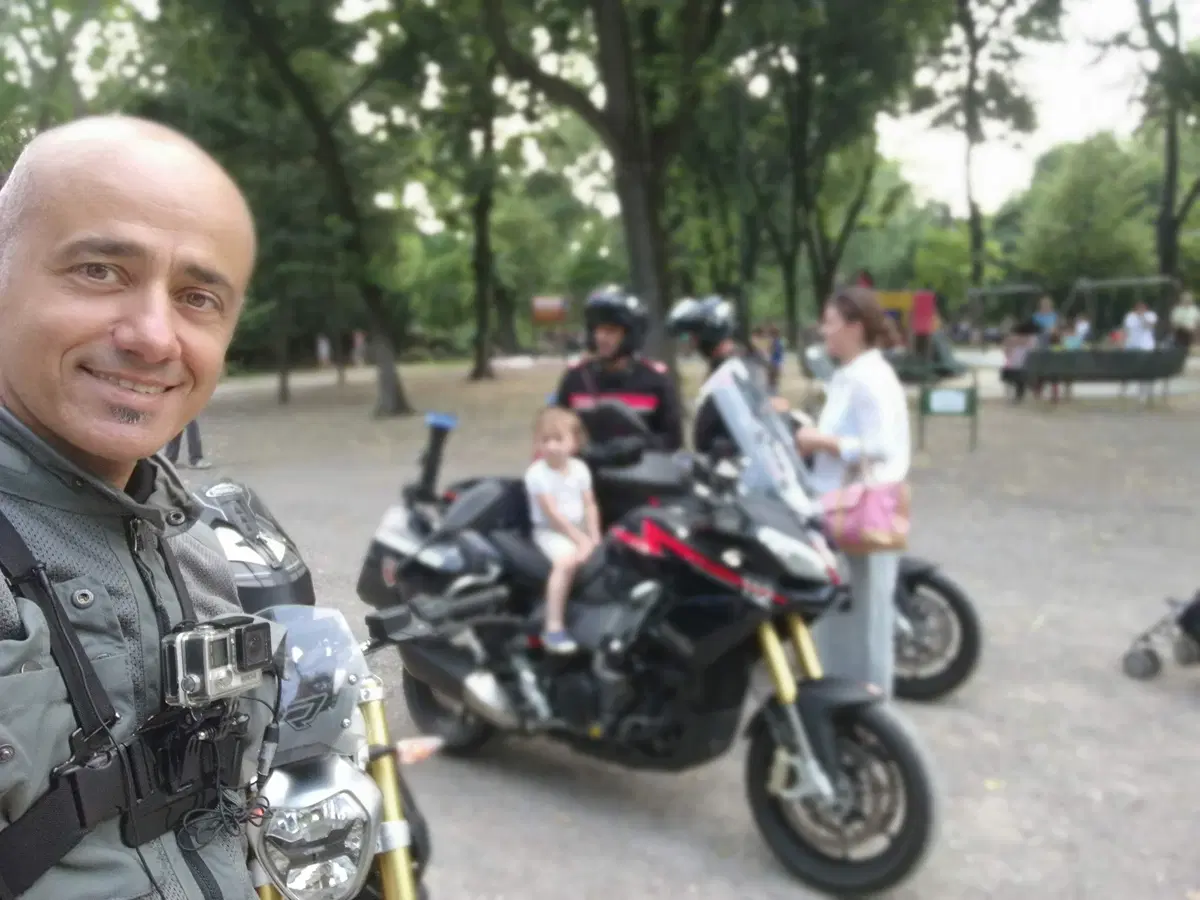 Carabinieri in azione! Con loro a sirene spiegate per le vie di Milano (7)