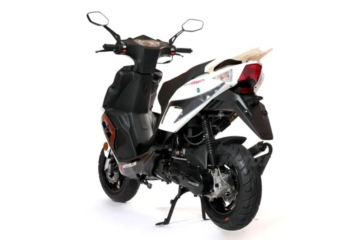 Moto Bellini presenta i suoi scooter di 50 cc a ruote basse (7)