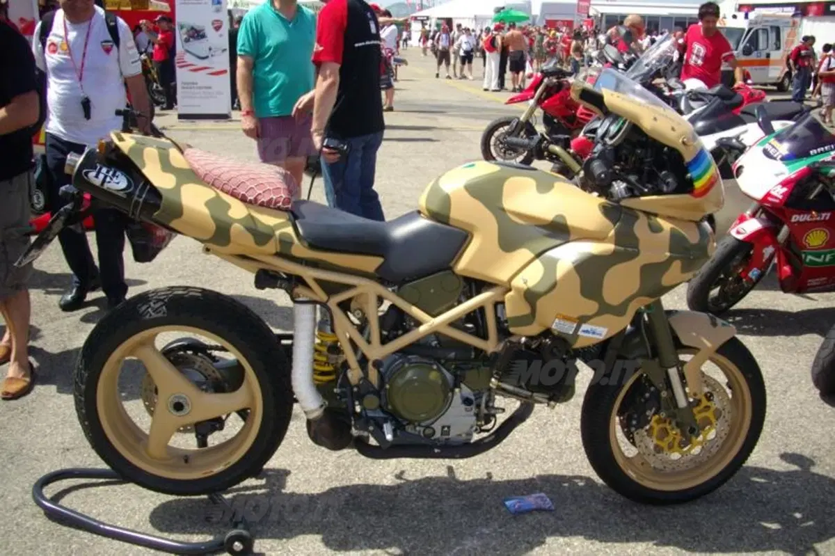 WDW2010. Marea rossa a Misano (6)