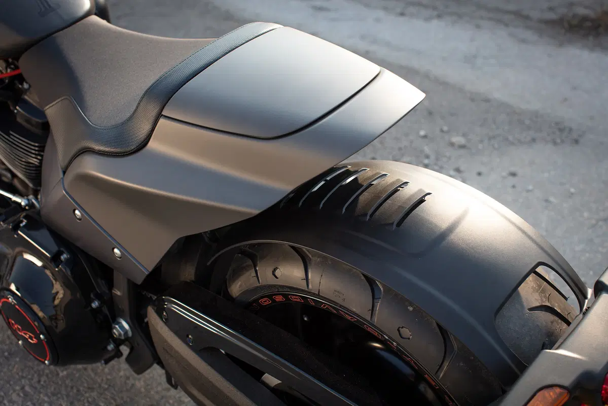 Harley-Davidson FXDR 114. La power cruiser di Milwaukee (7)