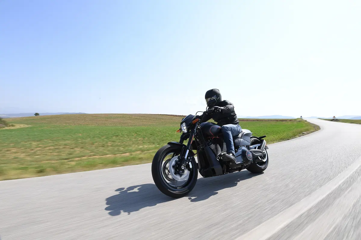 Harley-Davidson FXDR 114. La power cruiser di Milwaukee (8)