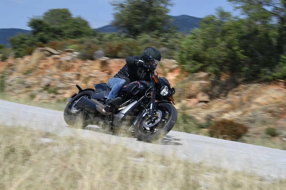 Harley-Davidson FXDR 114. La power cruiser di Milwaukee (17)