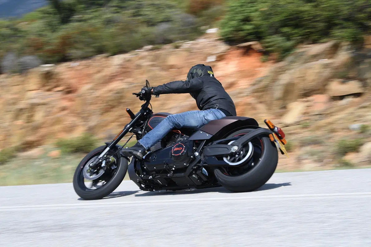 Harley-Davidson FXDR 114. La power cruiser di Milwaukee (4)