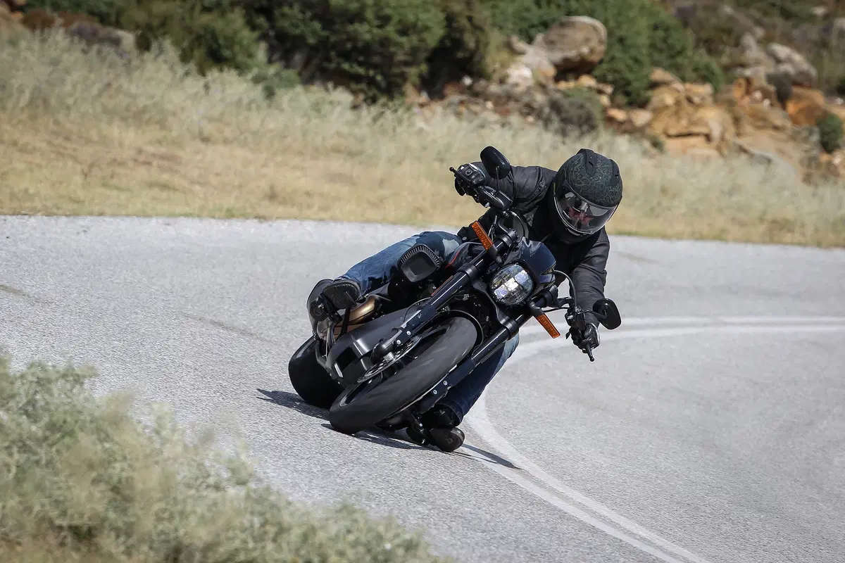 Harley-Davidson FXDR 114. La power cruiser di Milwaukee (14)