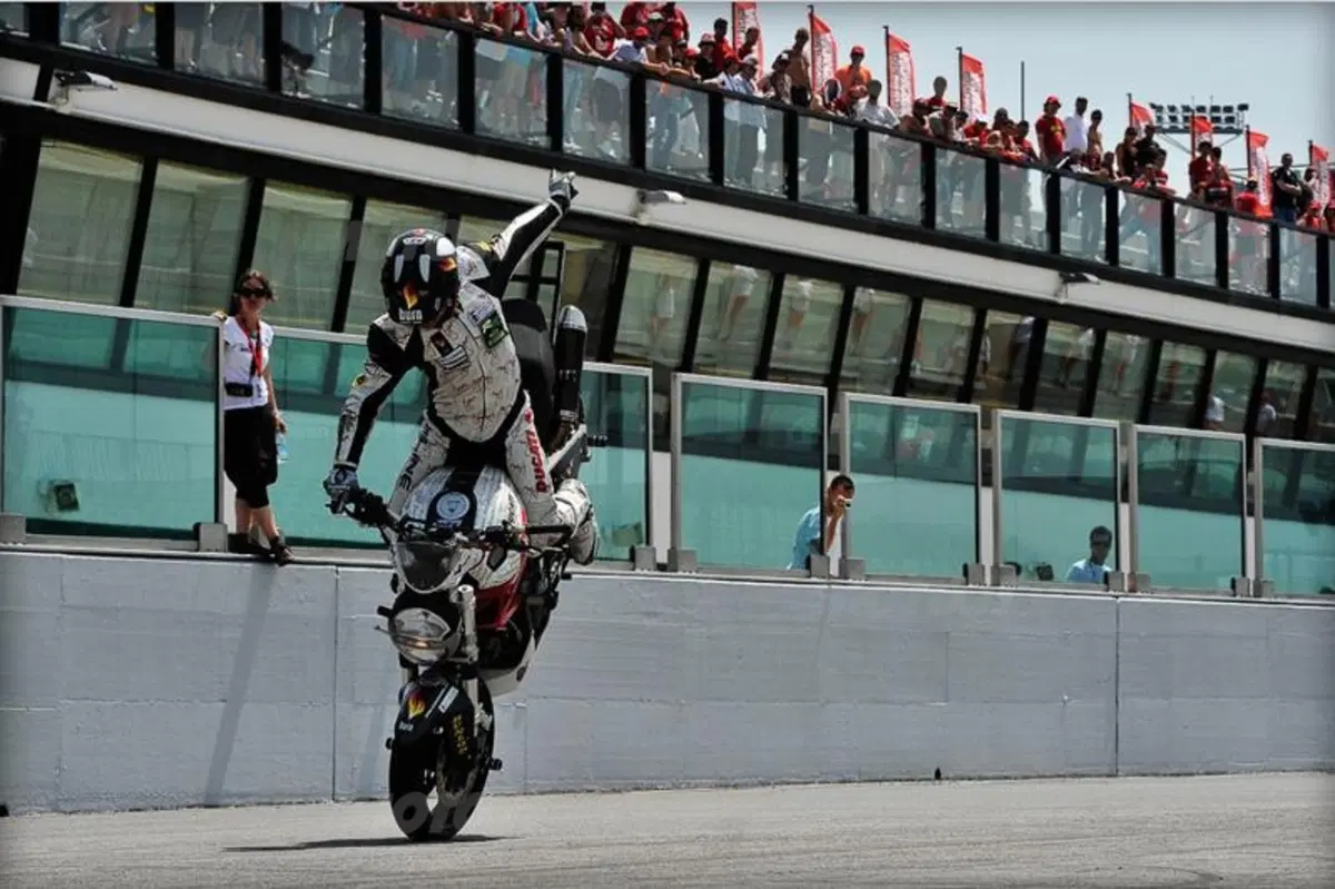 WDW2010. Marea rossa a Misano (39)