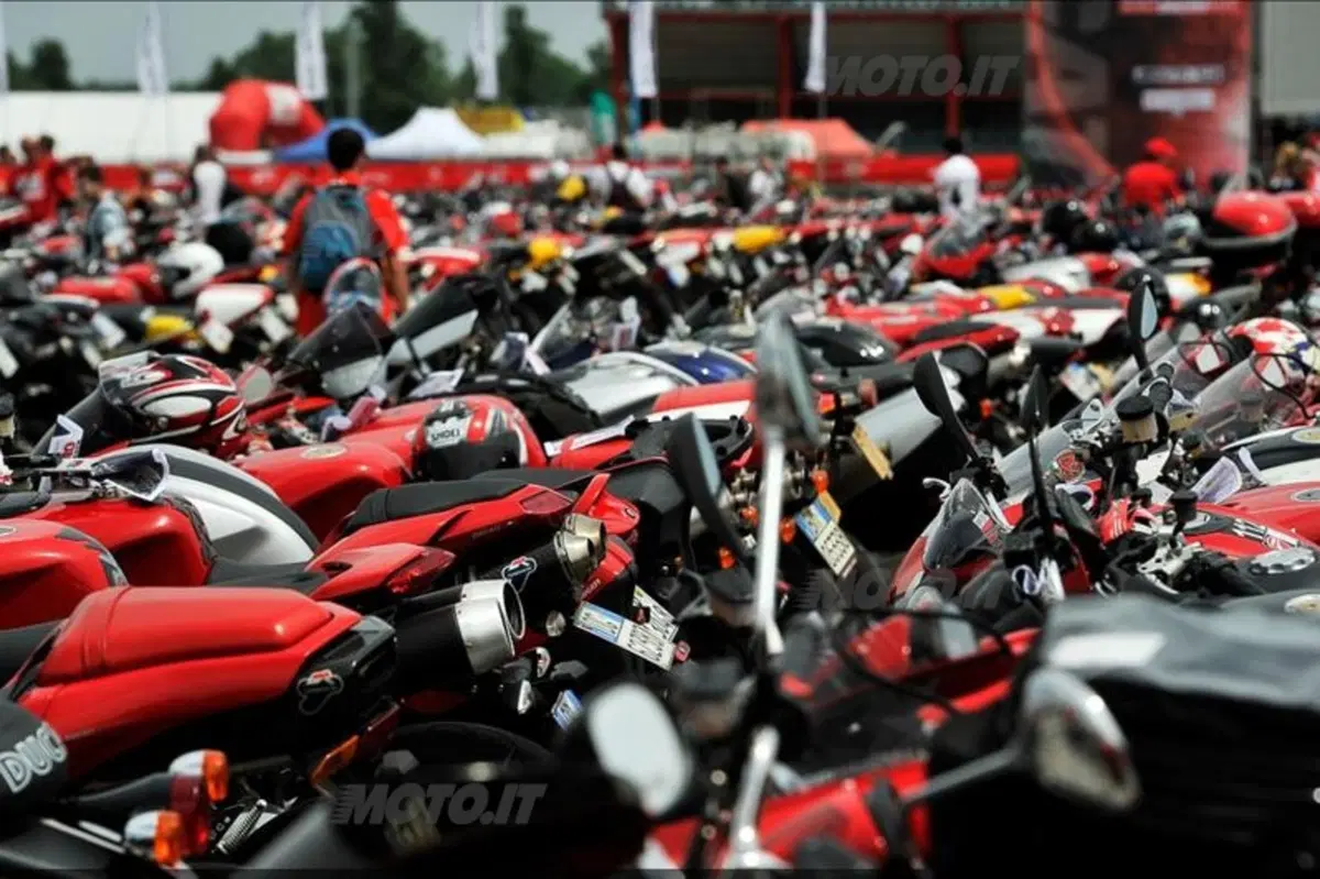 WDW2010. Marea rossa a Misano (45)