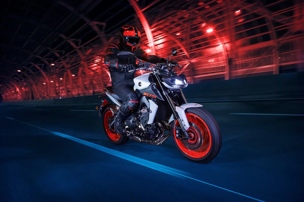 Yamaha MT-09 2019 (2)