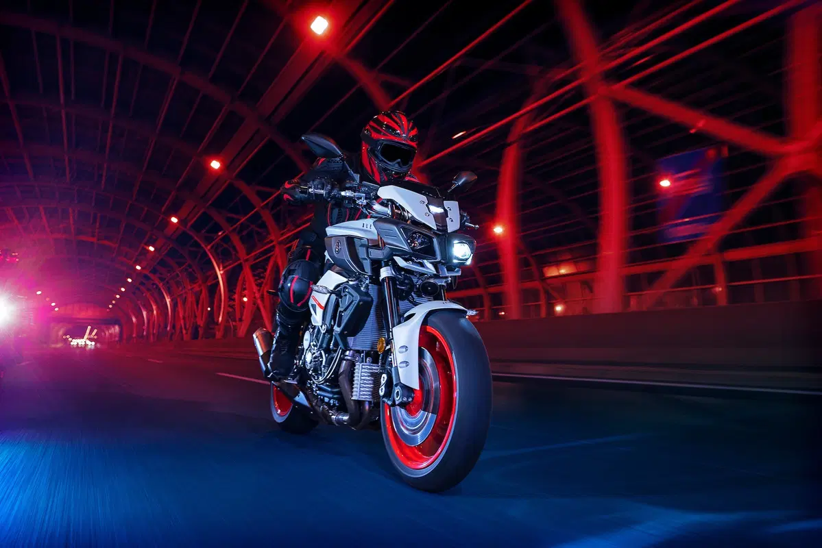 Yamaha MT-09, MT-07, MT-10, MT-125 2019: nuova colorazione Ice Fluo (7)