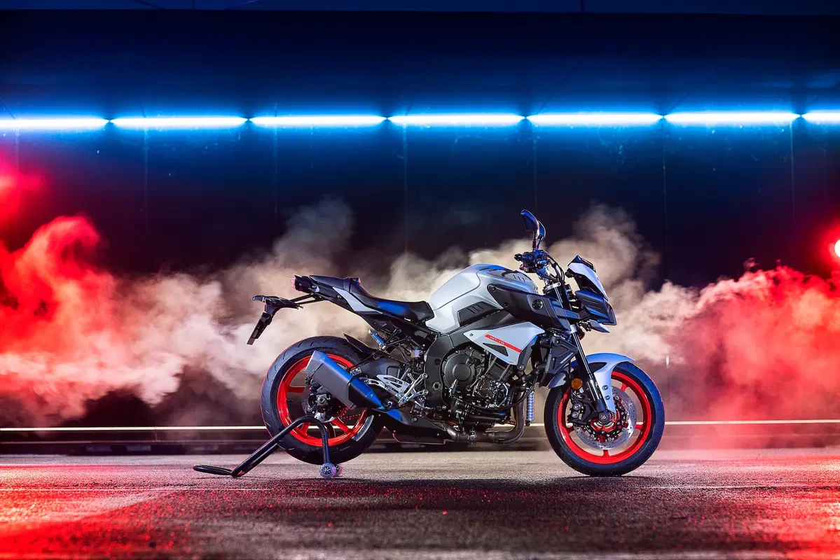 Yamaha MT-09, MT-07, MT-10, MT-125 2019: nuova colorazione Ice Fluo (15)