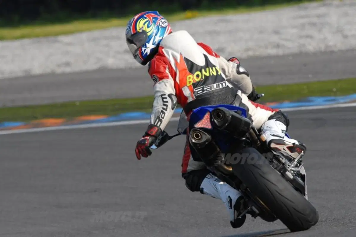 BER & Arai in pista con Riding School di Luca Pedersoli