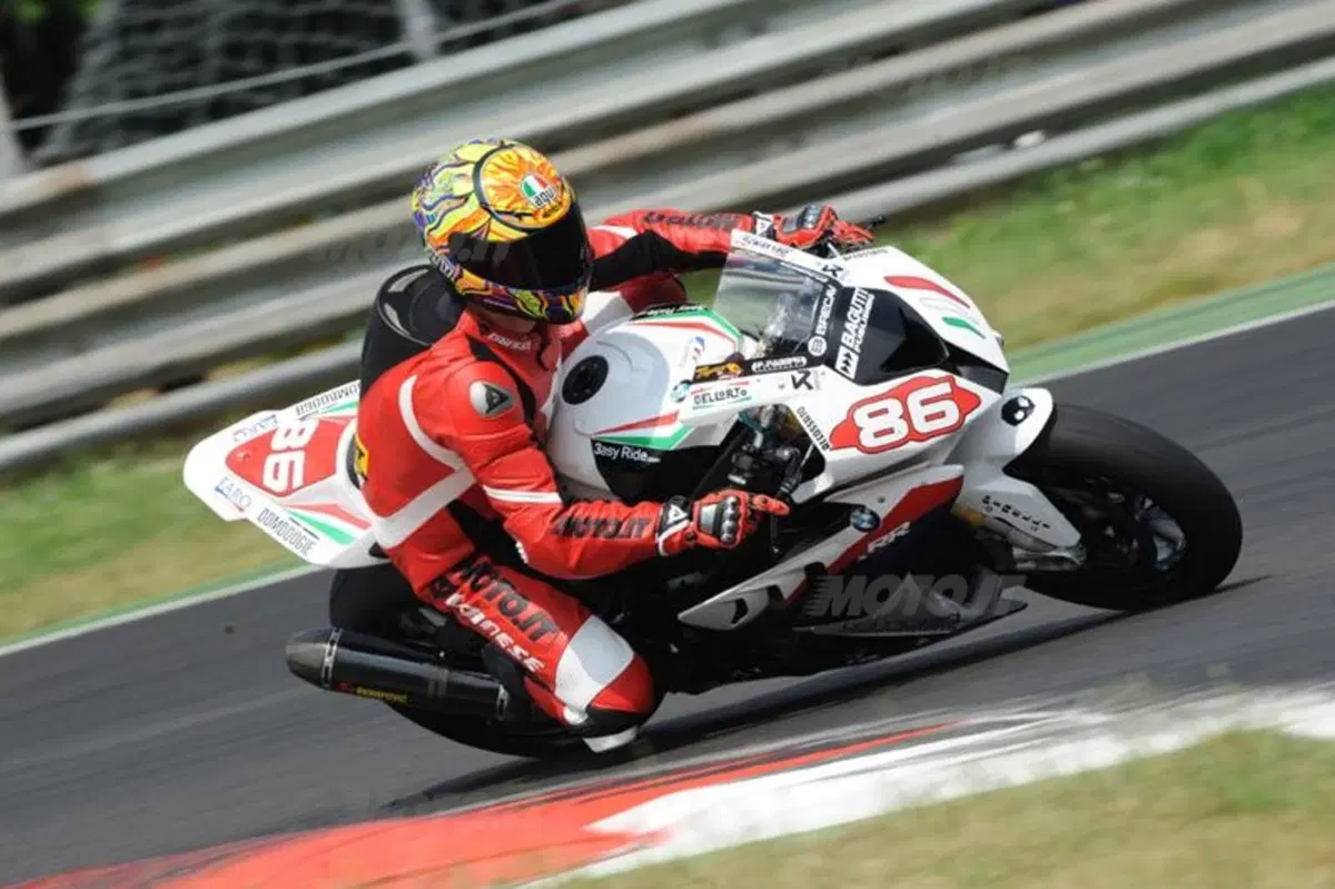 BMW S1000RR Superstock  (5)