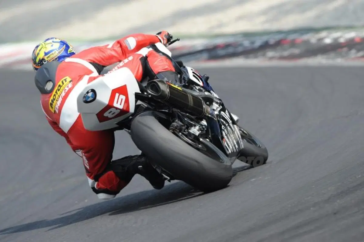 BMW S1000RR Superstock  (6)