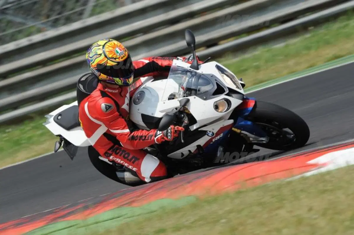 BMW S1000RR Superstock  (11)