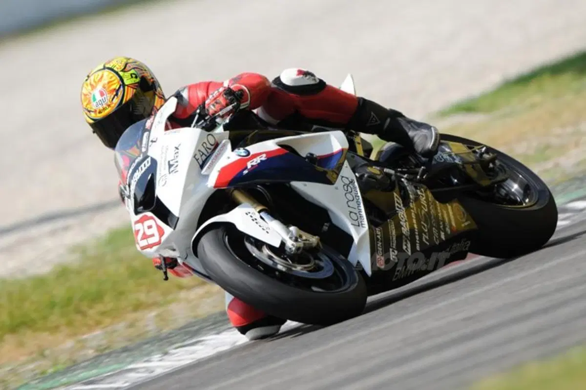 BMW S1000RR Superstock  (13)