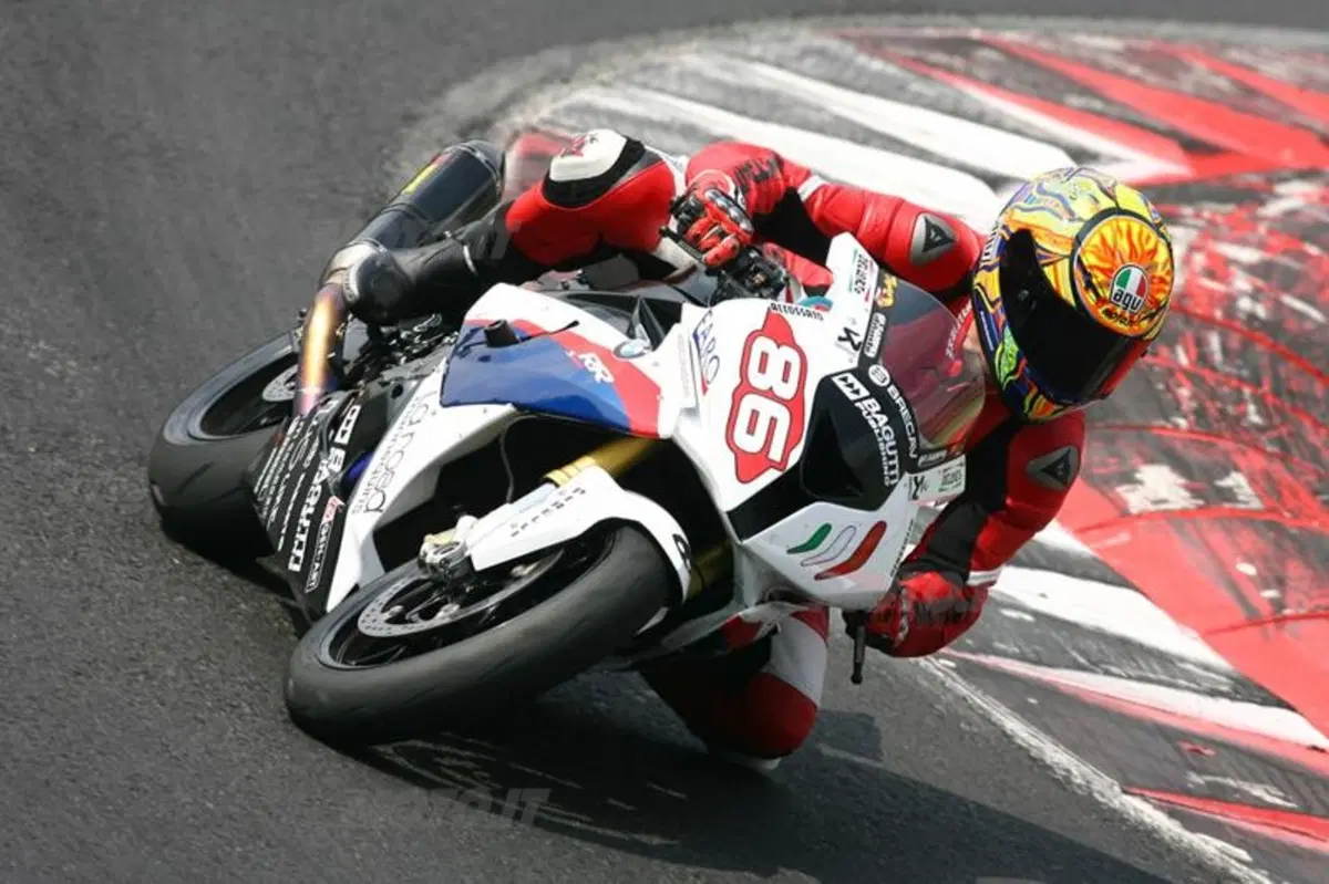 BMW S1000RR Superstock  (16)