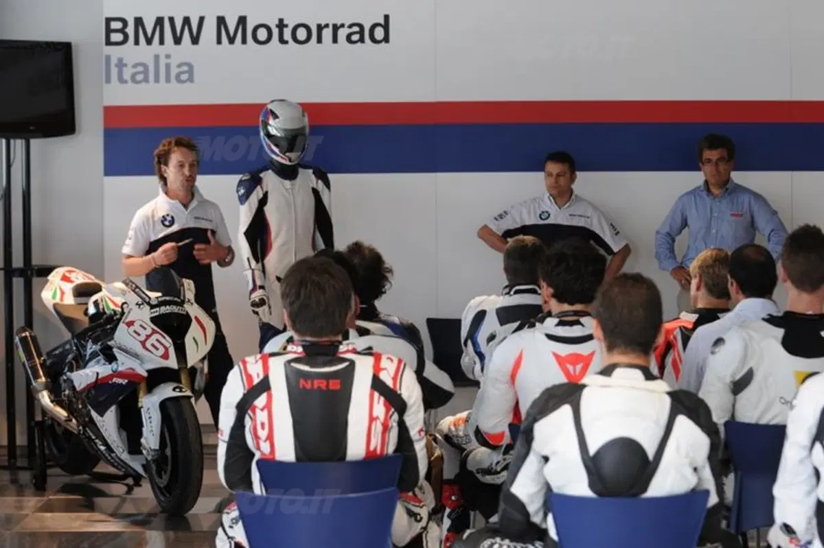 BMW S1000RR Superstock  (37)