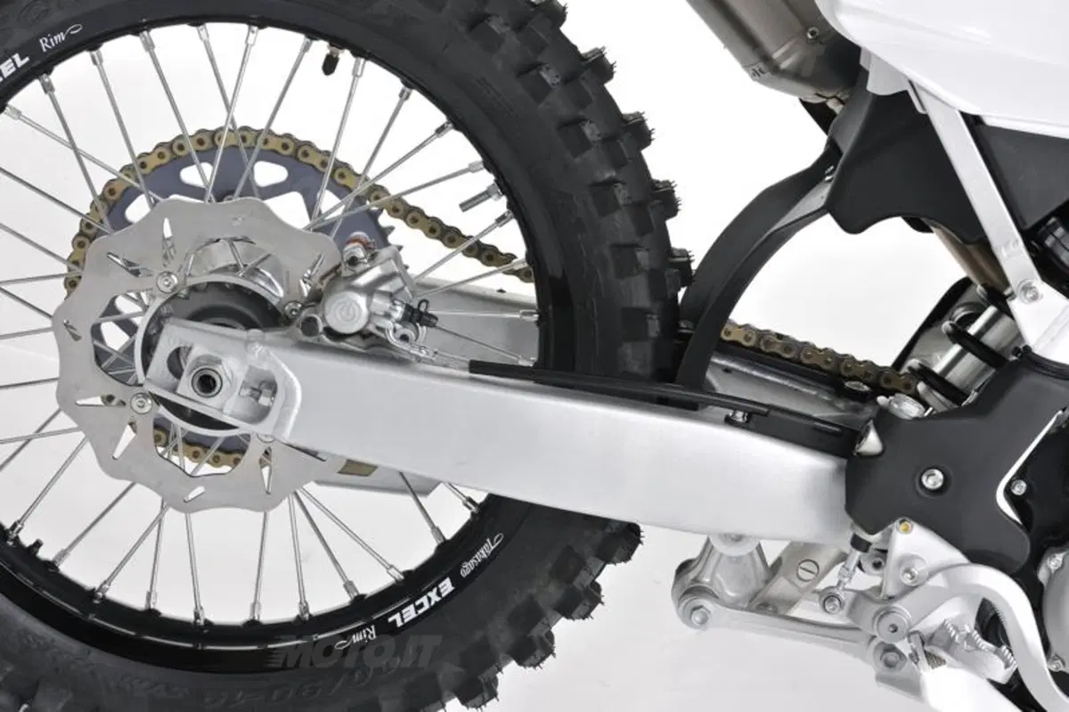 Le nuove Husqvarna TC 250, TE 250 e 310 2011 (14)