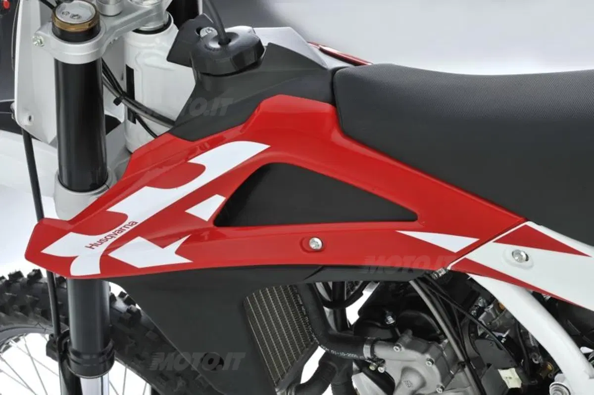 Le nuove Husqvarna TC 250, TE 250 e 310 2011 (18)
