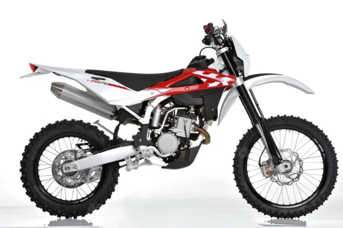 Le nuove Husqvarna TC 250, TE 250 e 310 2011 (21)