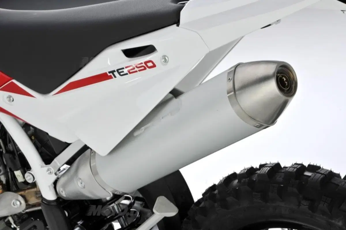 Le nuove Husqvarna TC 250, TE 250 e 310 2011 (26)