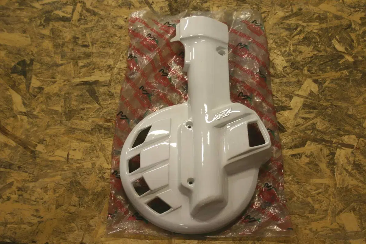 PARADISCO ANTERIORE BIANC Aprilia Tuareg Wind 350 600