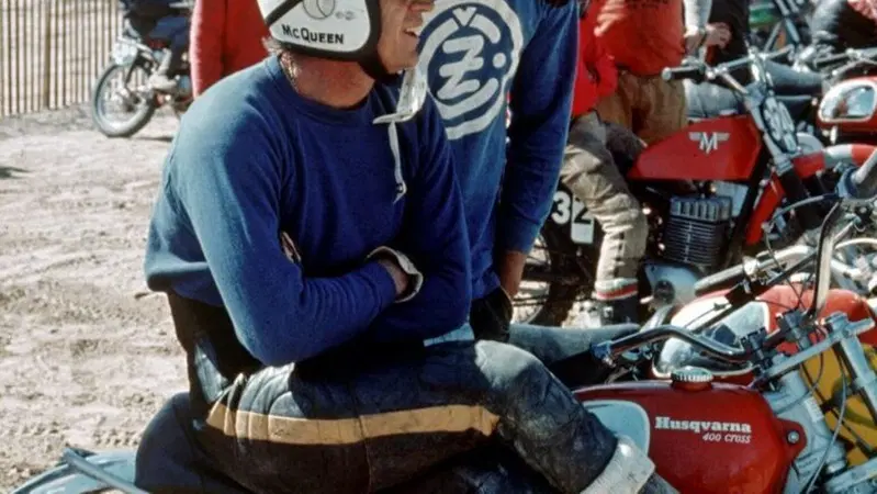 Steve McQueen, all'asta il suo casco Bell