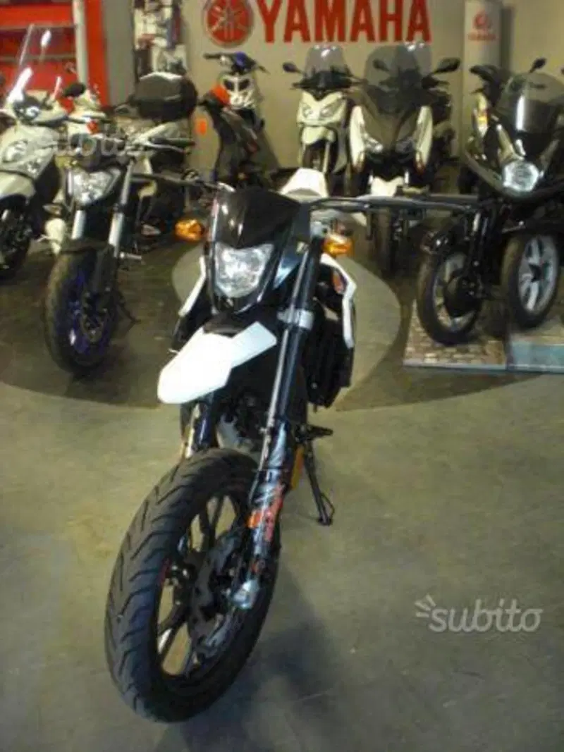 KSR Moto TR 50 SM 2T (2014 - 17) (2)