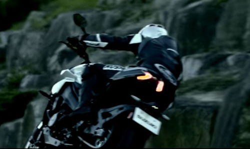 Suzuki 1000 Katana 2019: prime immagini dal Teaser  (5)