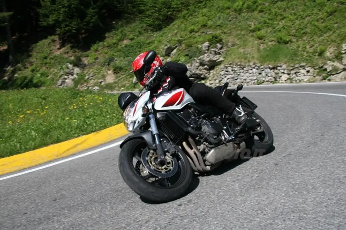 Honda Hornet 600  (4)