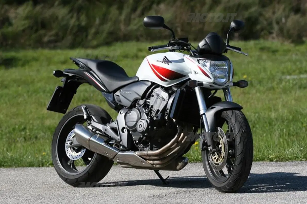 Honda Hornet 600  (16)
