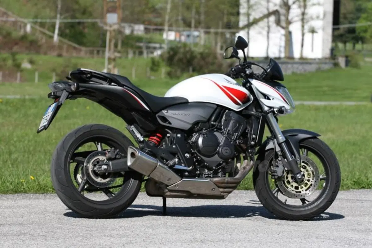 Honda Hornet 600  (20)