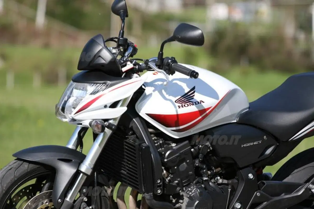 Honda Hornet 600  (21)